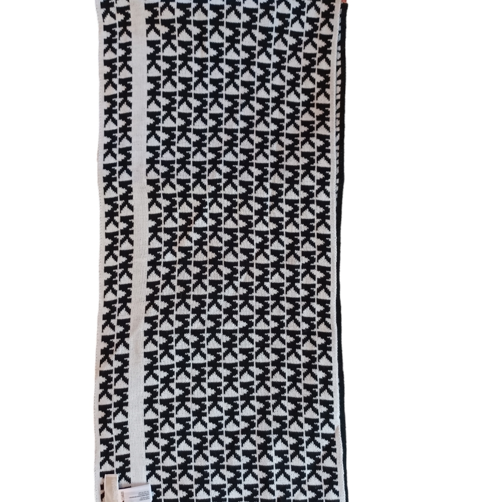Michael Kors Logo Double-sided Scarf For Him Or Her - Picture 4 of 6